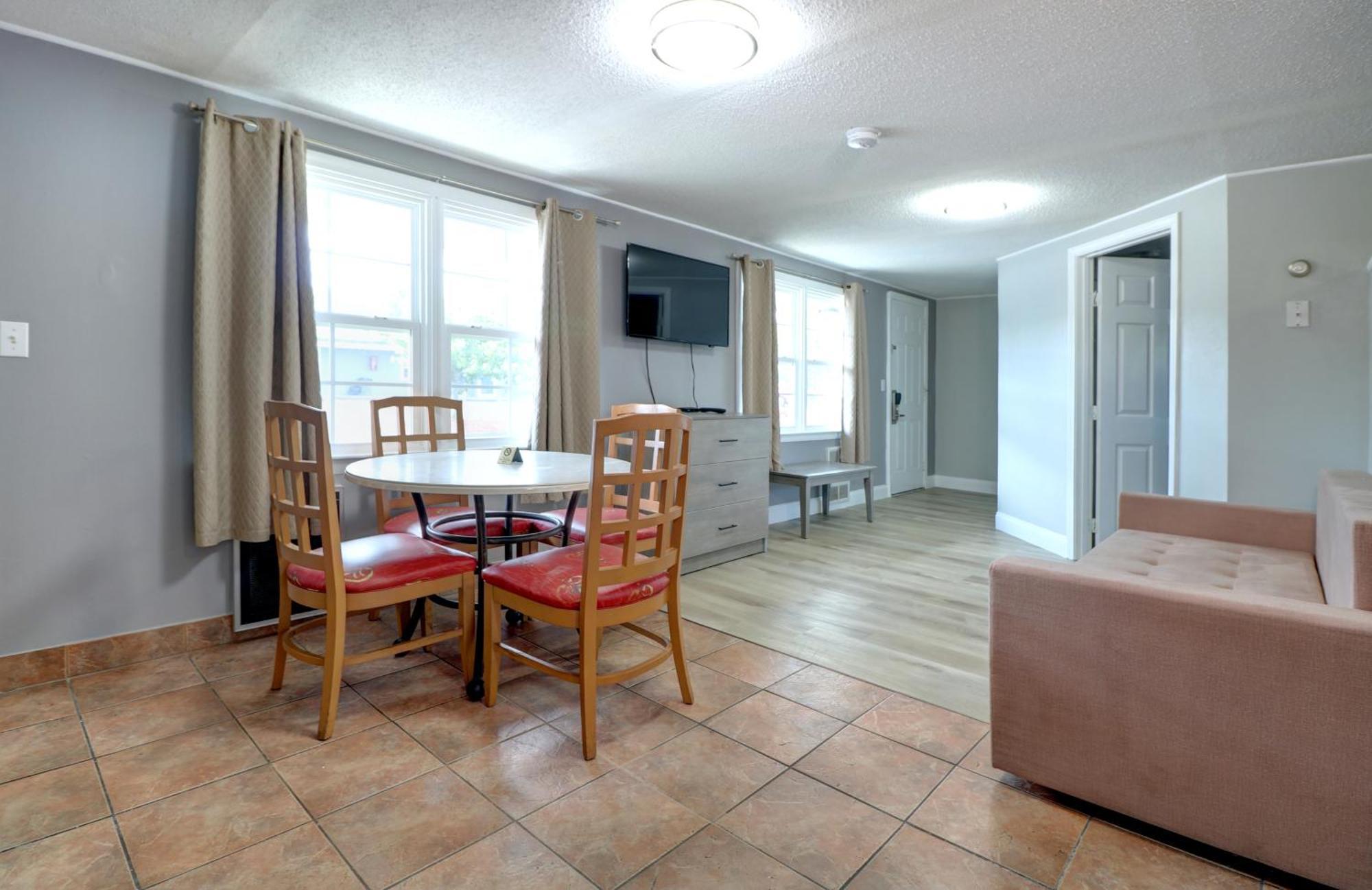 Windrift Motel West Yarmouth Exterior photo
